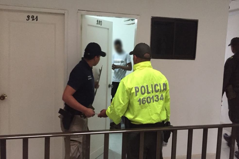 Las autoridades realizaron extinción de dominio sobre ocho bienes, avaluados en $2.500 millones, que serían usados por la organización criminal para la comisión del delito de tráfico de migrantes. / Policía Nacional