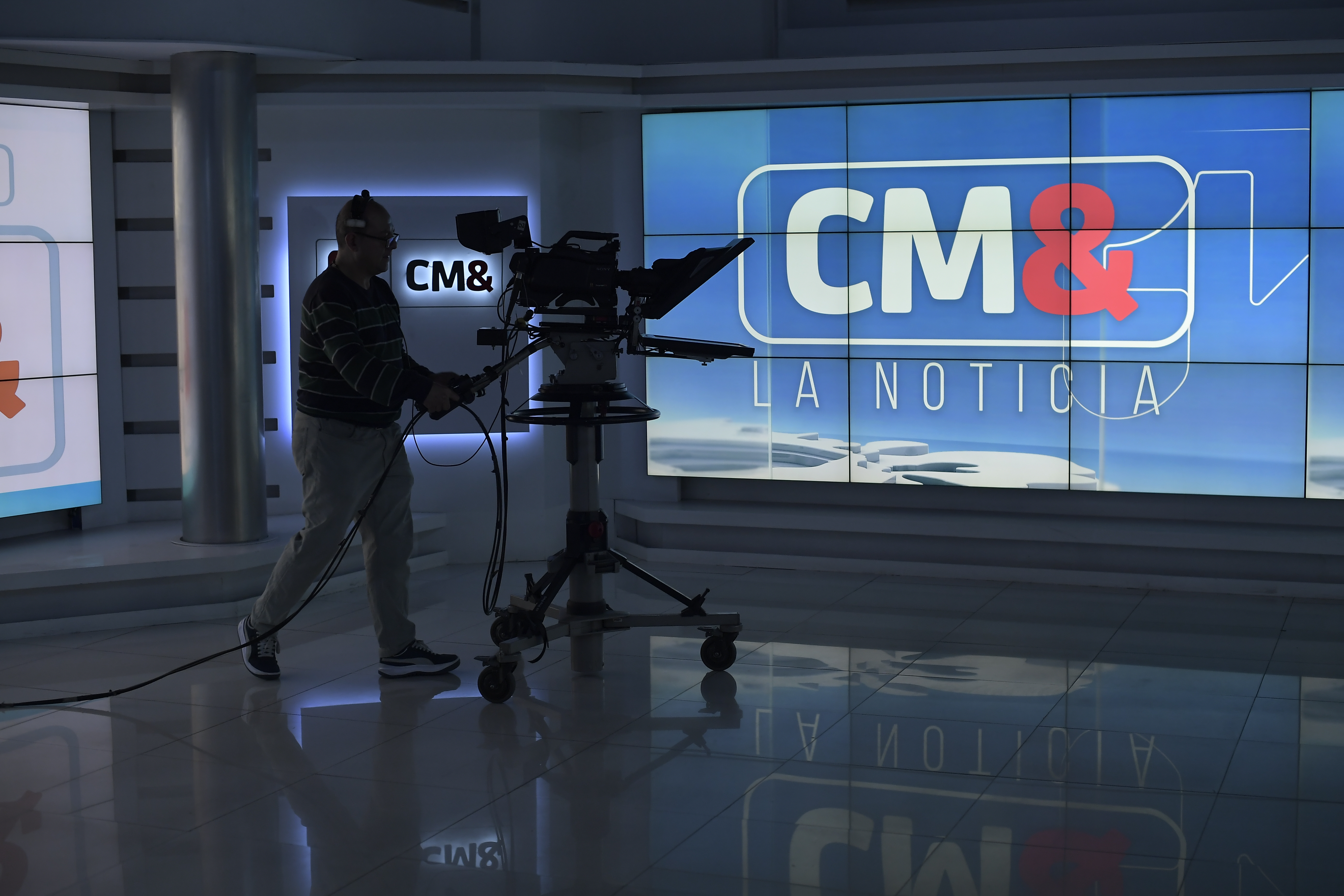 El ahogo de “CM&”  
