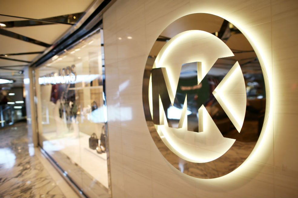 Michael Kors planea más operaciones tras compra de Jimmy Choo