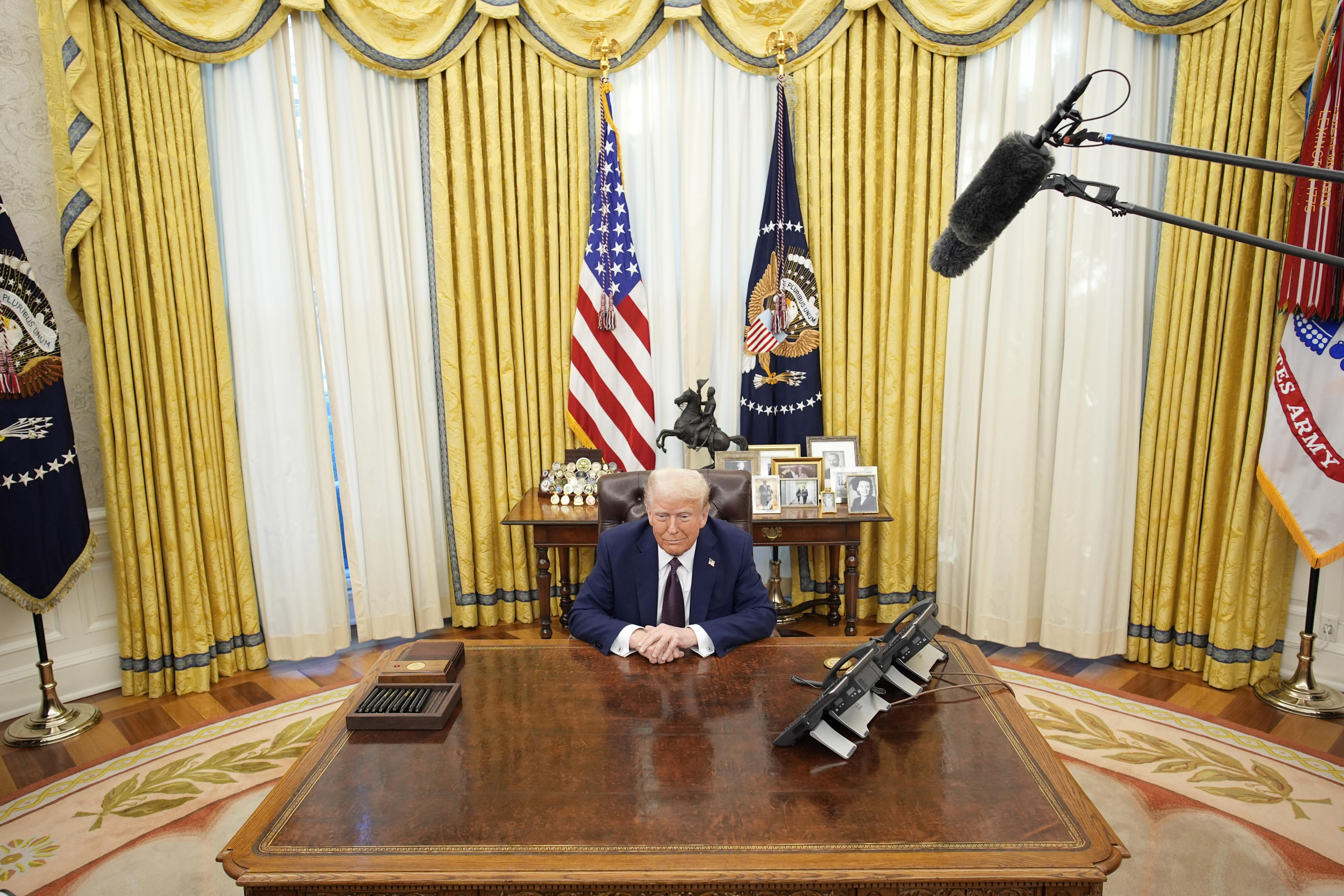 Donald Trump dio su primera entrevista como presidente, ¿qué dijo?