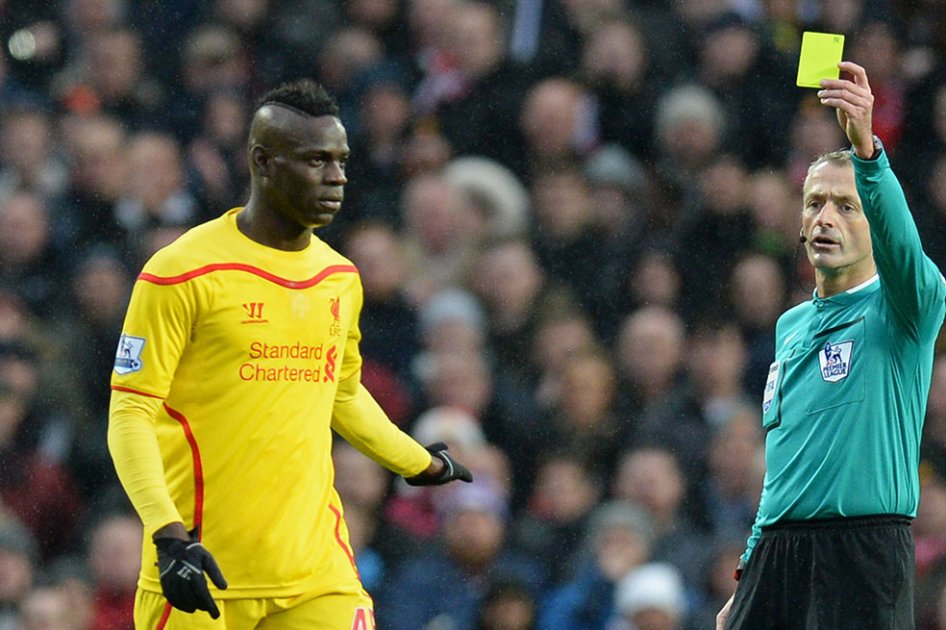 Balotelli, sancionado por racismo