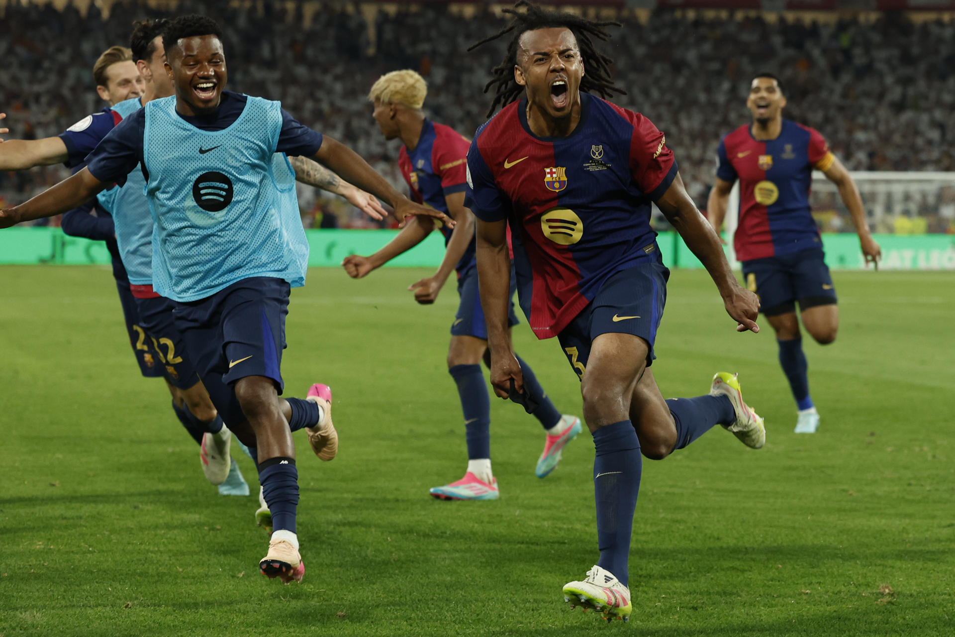 Los agónicos goles de Koundé y Ferran Torres que le dieron a Barça la Copa del Rey