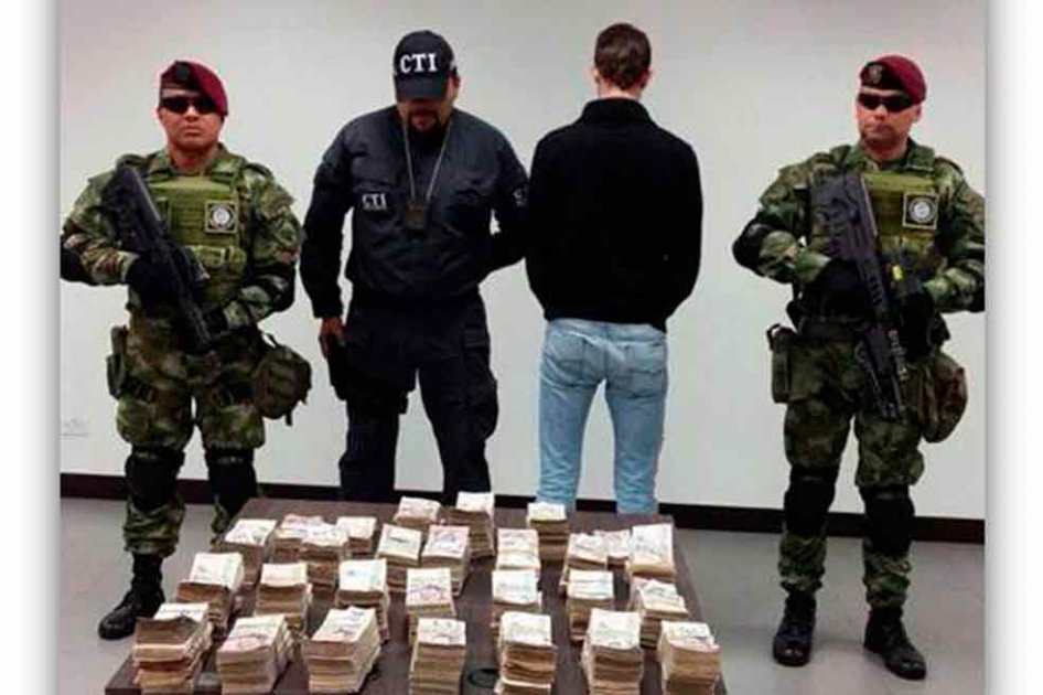 En carro del Senado hallan más de $613 millones pertenecientes a Bacrim