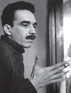 La primera foto que Guillermo Angulo le tomó a Gabriel García Márquez
cuando se conocieron: "Ajá, Maestrico:
¿qué carajos anda haciendo usted en mi
cuarto?".