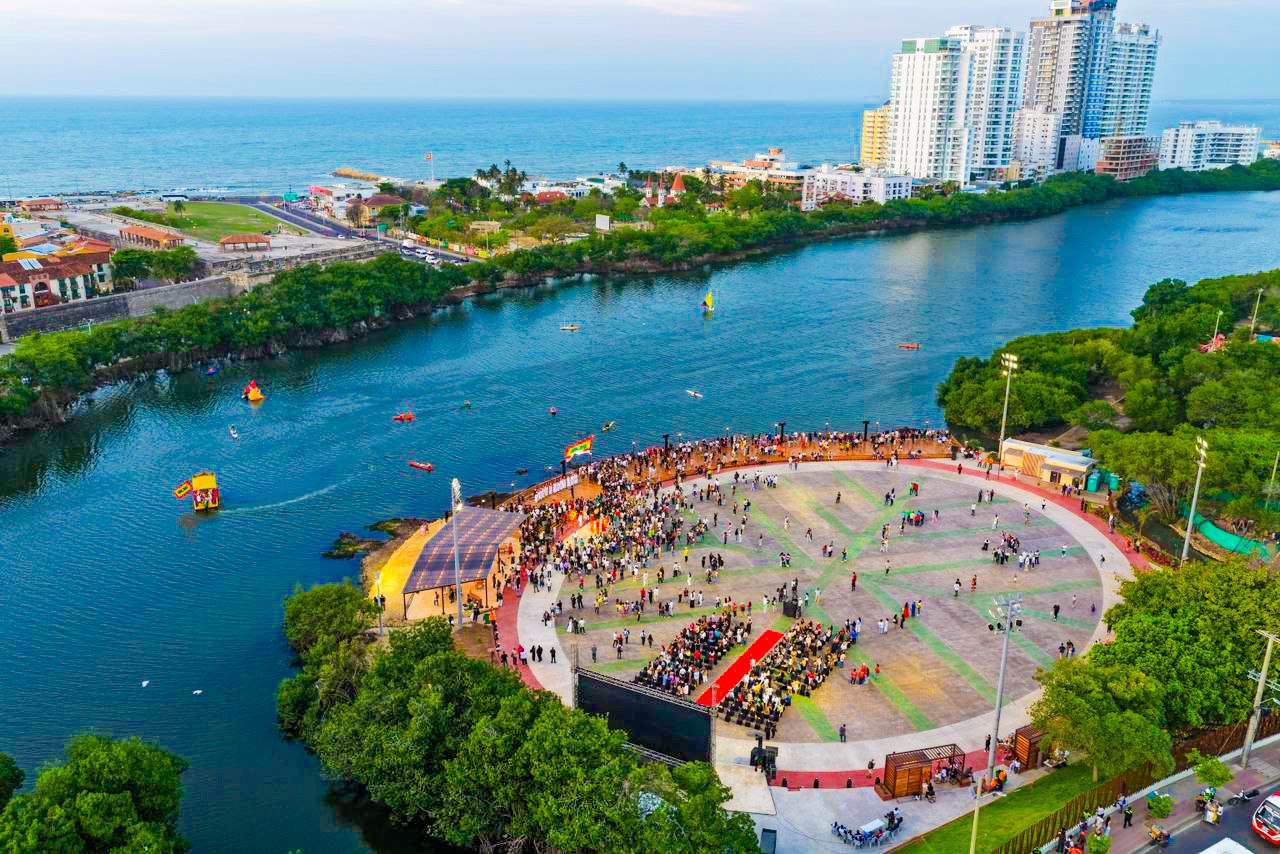 Se inauguró la Plaza de Variedades en Cartagena, nuevo escenario cultural junto al manglar