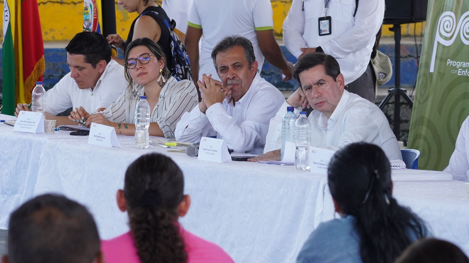 El ministro Cristo, junto a Raúl Delgado, director de la Agencia de Renovación del Territorio.