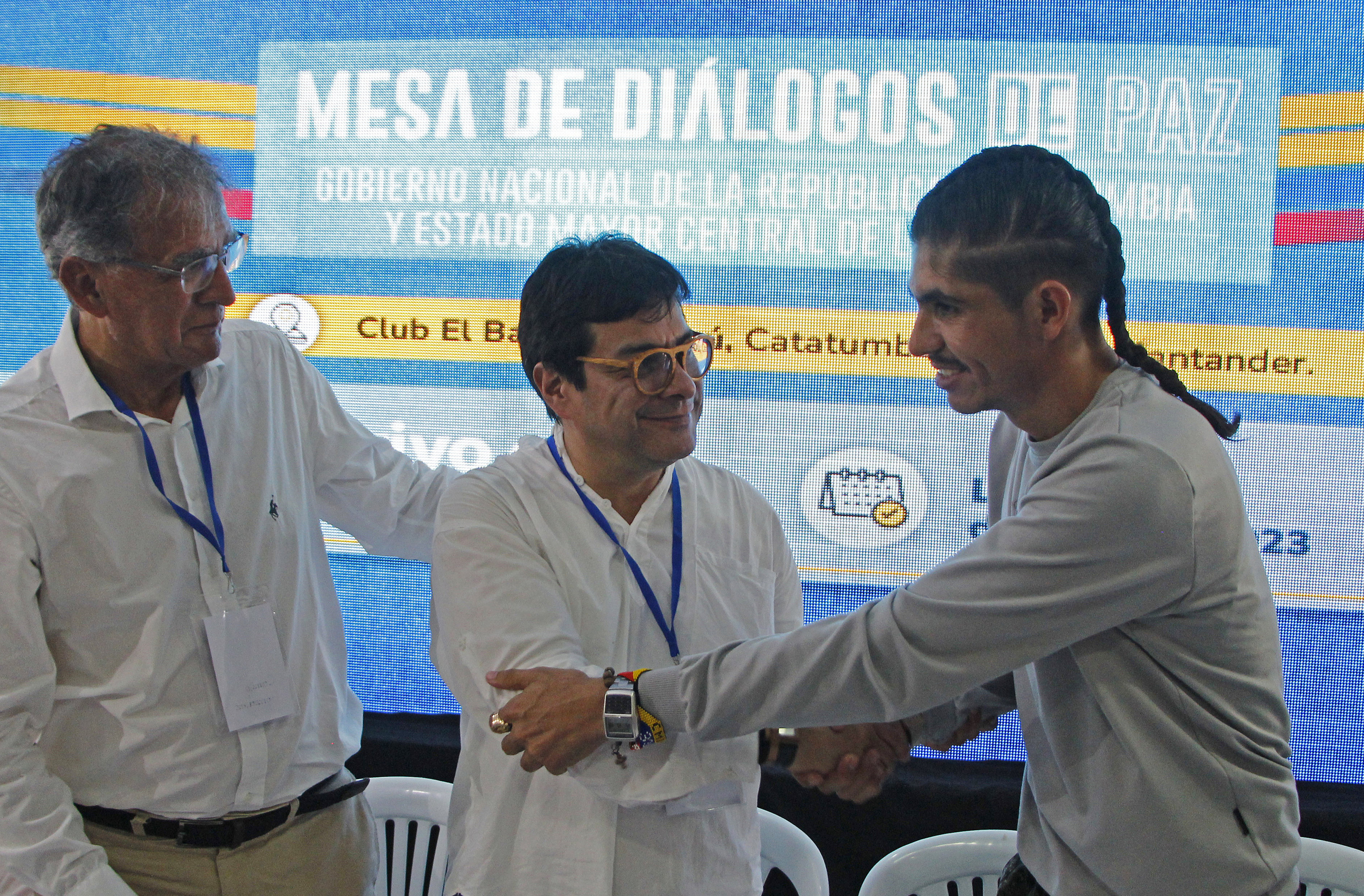 Gobierno anuncia que se reanuda mesa de diálogos con disidencia de Iván Mordisco