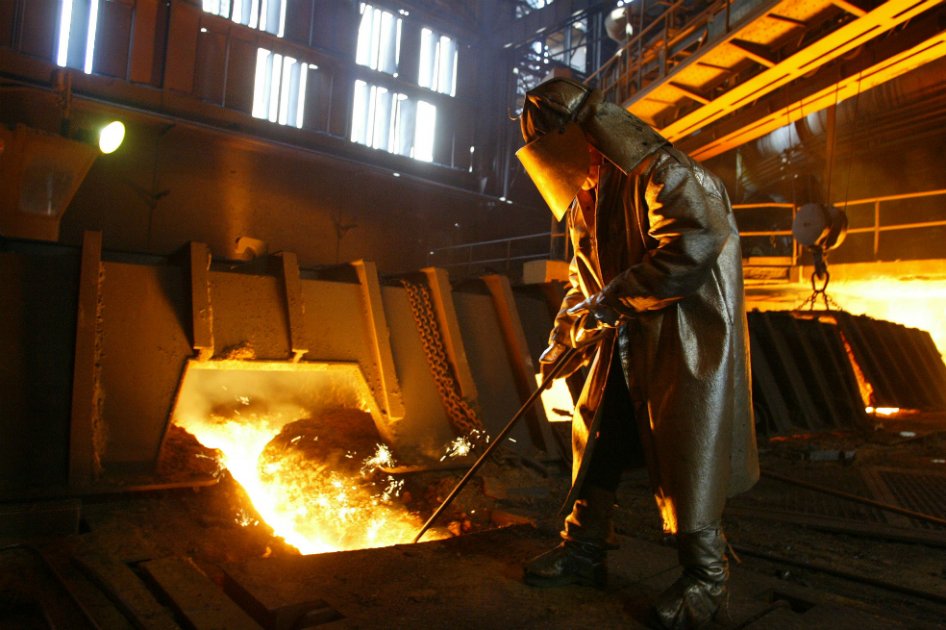 China avisa a Nueva York y Londres sobre planes en materias primas