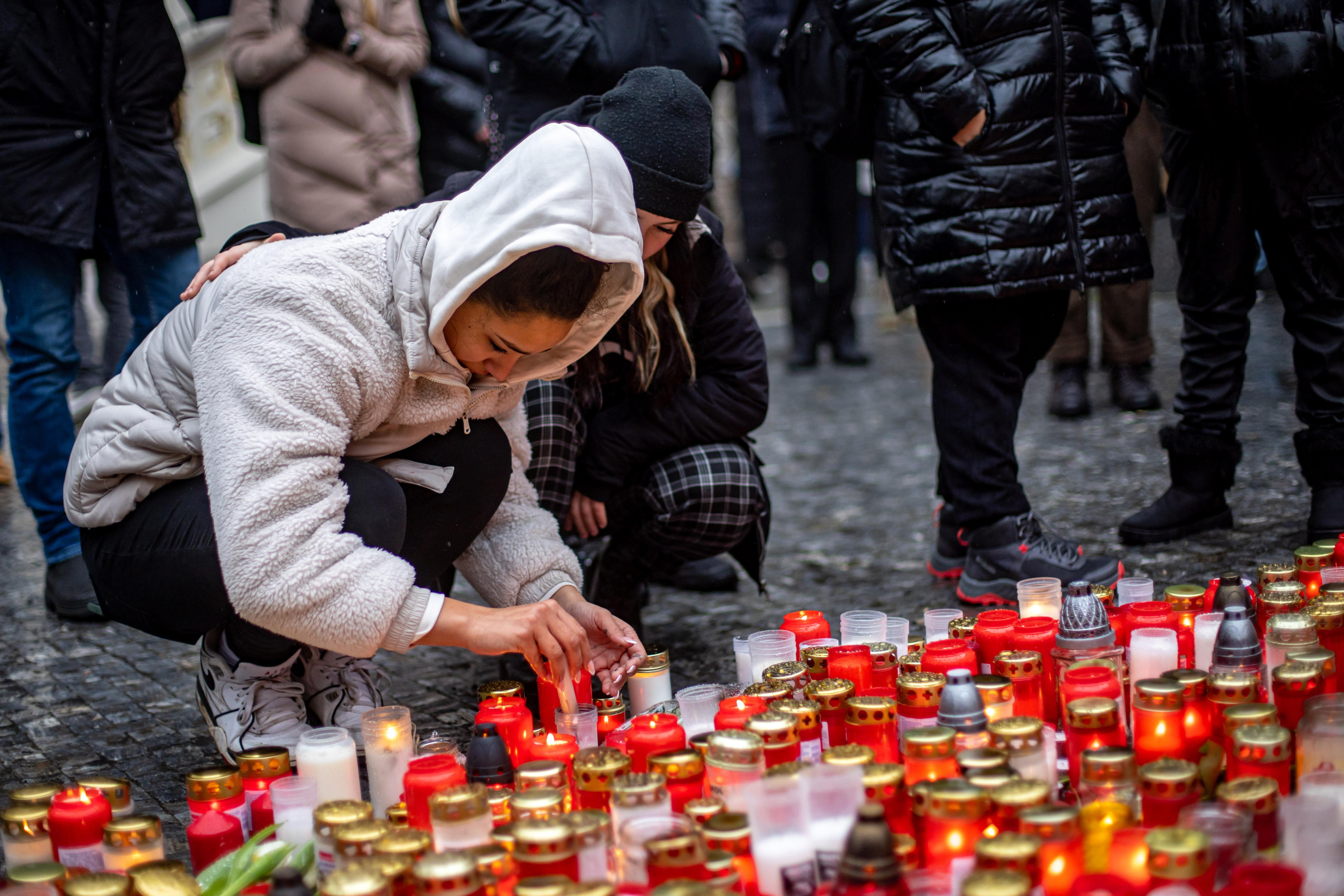 El atacante de Praga mató a 13 personas y luego se suicidó: autoridades checas