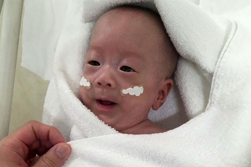 El bebé salió sano del hospital, con un peso de 3.238 gramos. Foto: AFP