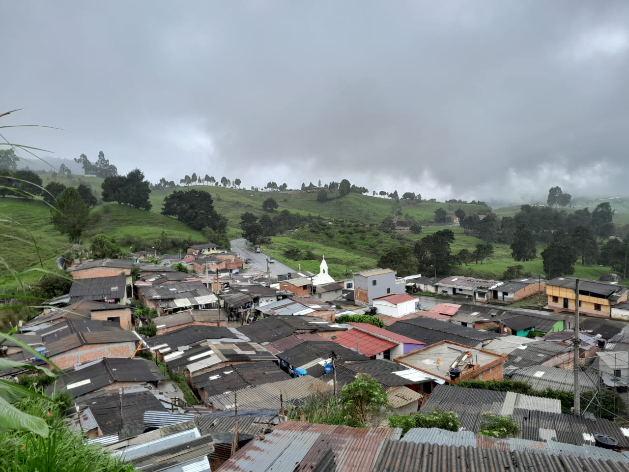 Imagen de Mina vieja, vereda del municipio de Yarumal, Antioquia. Andrés Castañeda le dice "el barrio" y es el lugar en el que vive con su mamá y sus hermanos.