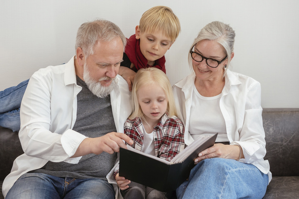 Los abuelos que cuidan a sus nietos vivirían más que los que no
