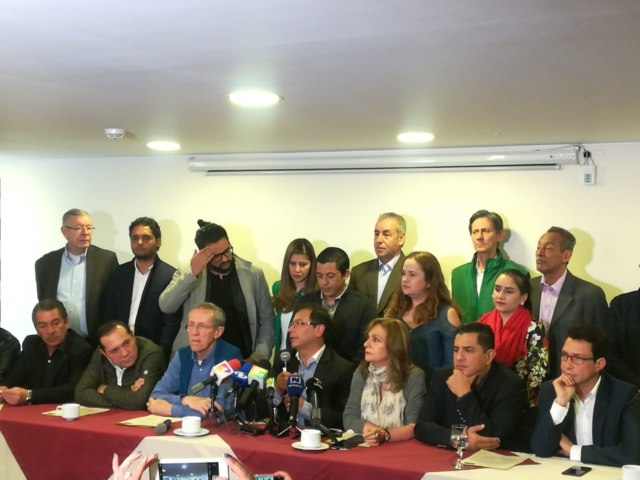 Petro recibe los refuerzos de 13 congresistas verdes