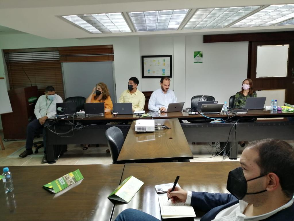 Una Comisión Especial de Control e Investigación sobre la situación de la empresa Monómeros estuvo recientemente en Colombia.