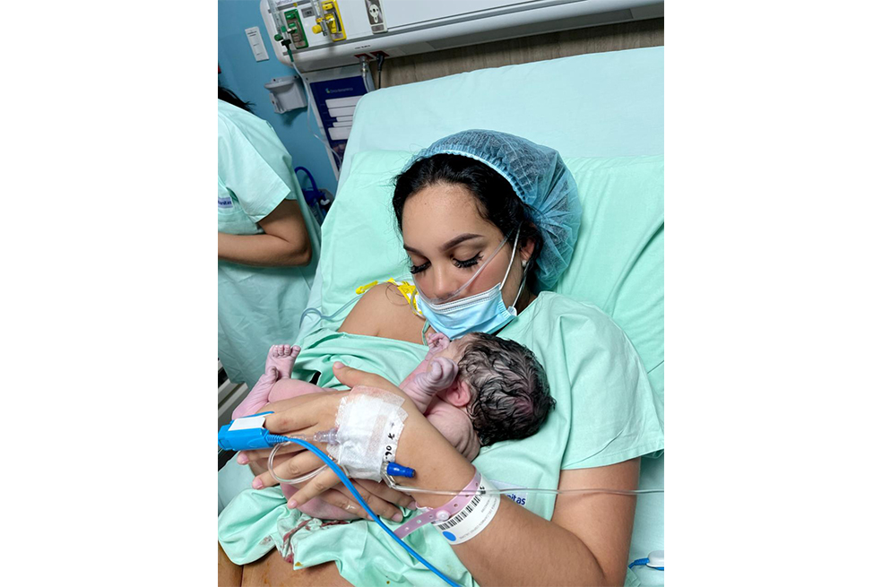 Andrea Valdiri da a luz a su segunda hija en Barranquilla