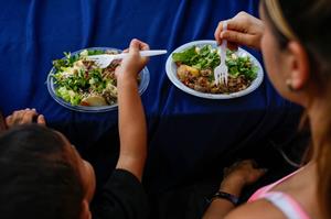 En el 15% de hogares en América Latina se come menos de tres comidas al día