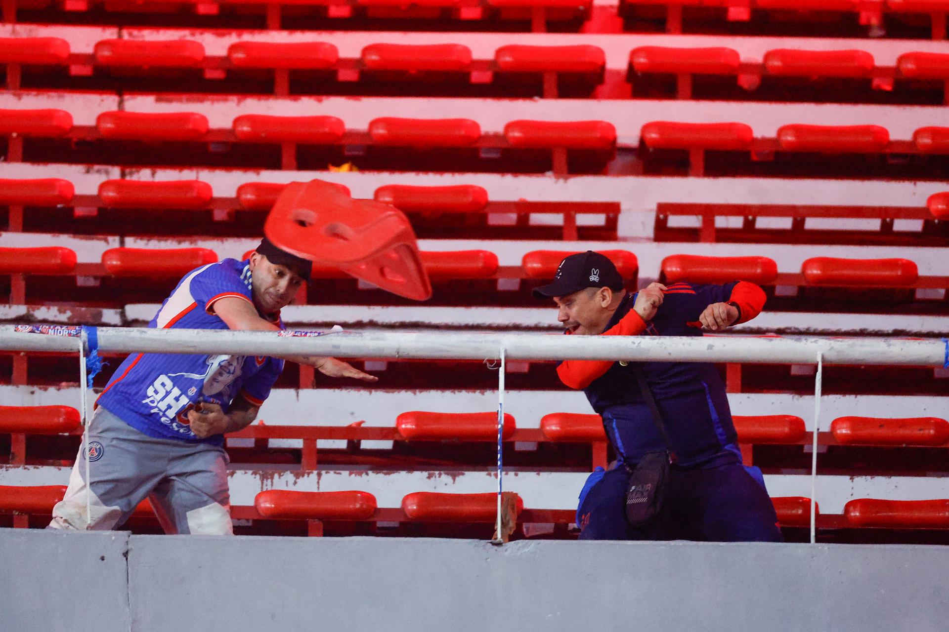 Así quedó el estadio de Independiente tras los actos de violencia entre hinchas