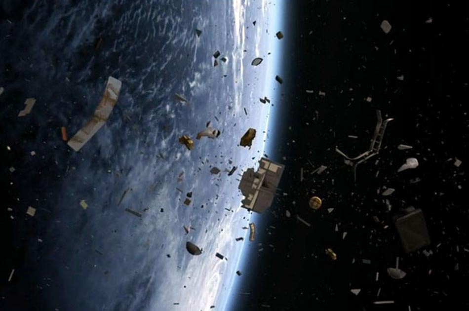 Científicos piden retirar la basura espacial cuanto antes