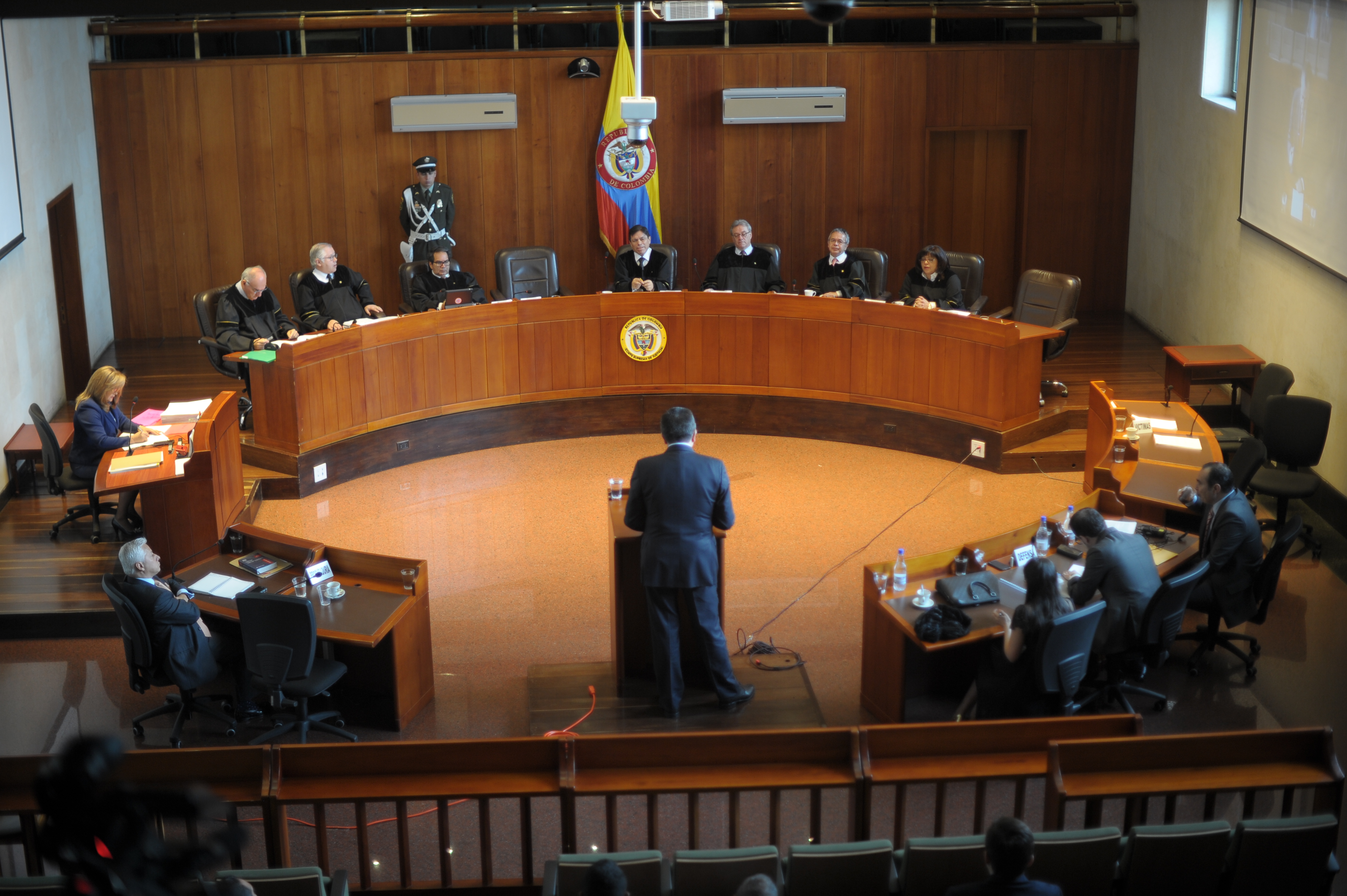 El Estado laico no puede privilegiar una fe particular