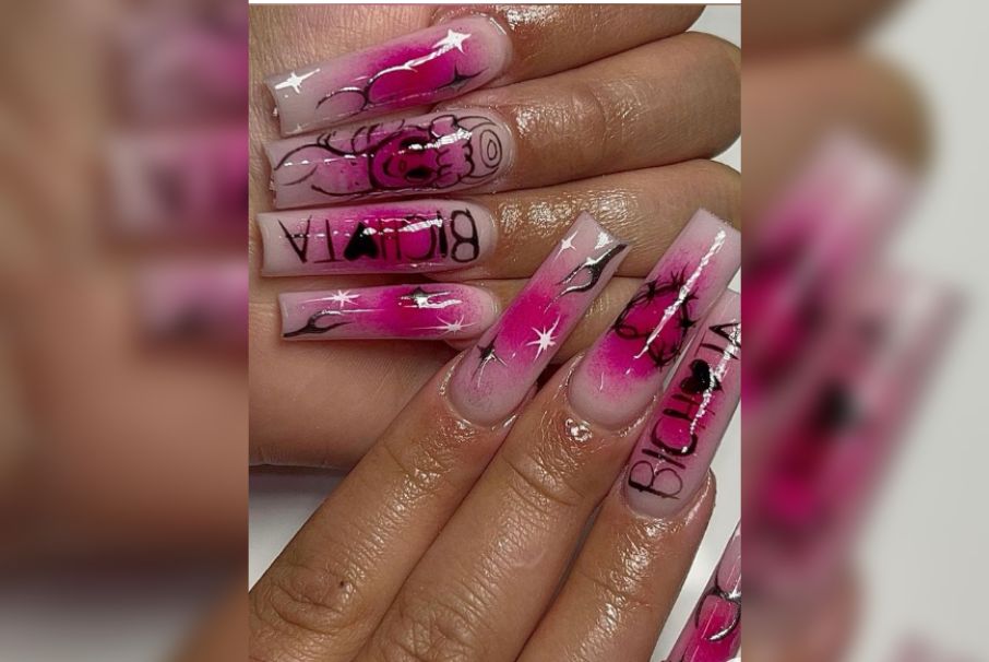 Uñas al estilo Karol G