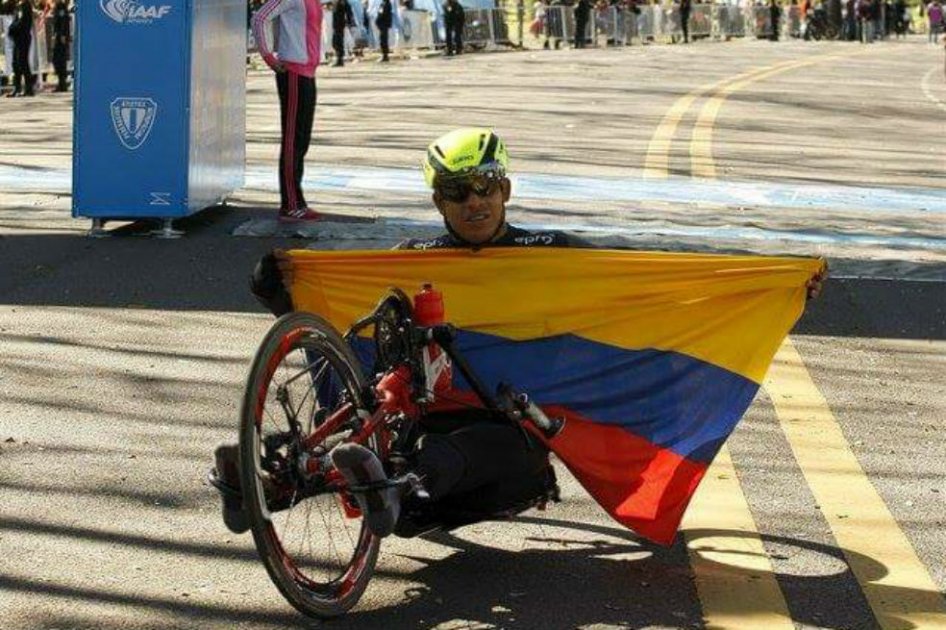 Atleta paralímpico colombiano ganó el maratón de Buenos Aires