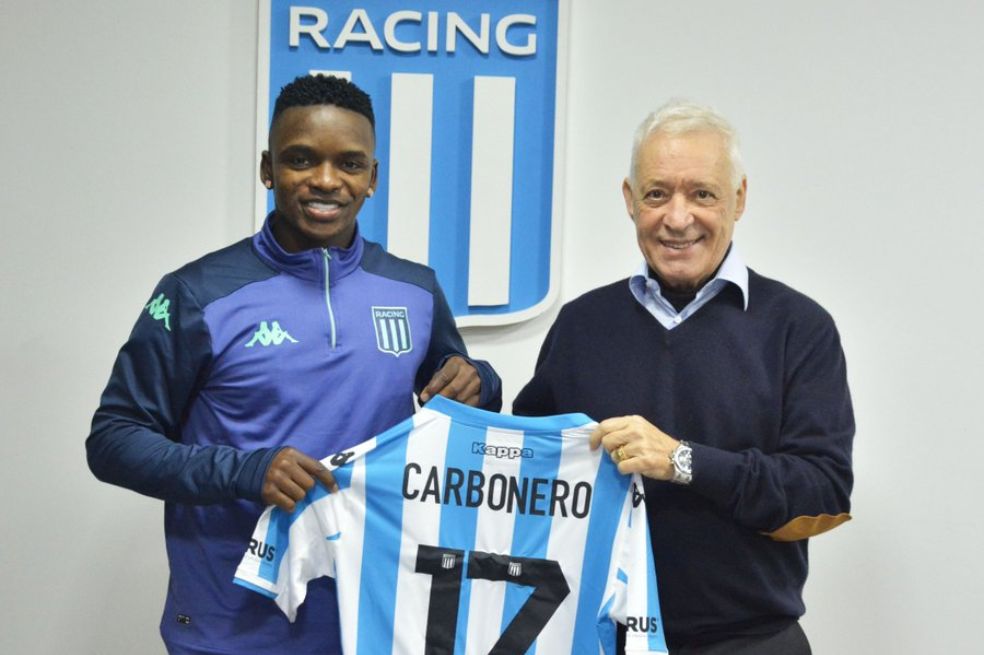 Johan Carbonero fue presentado como nuevo jugador del Racing de Avellaneda