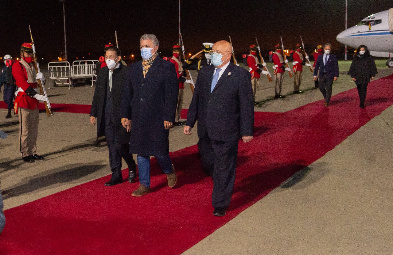 En su primer viaje internacional tras la pandemia, presidente Duque asistió a posesión presidencial en Bolivia