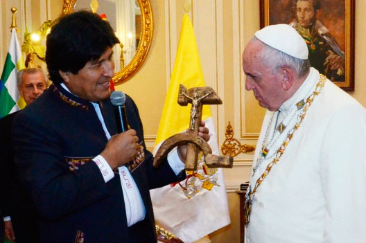 Evo Morales teme un atentado contra vida del papa porque es «anticapitalista»