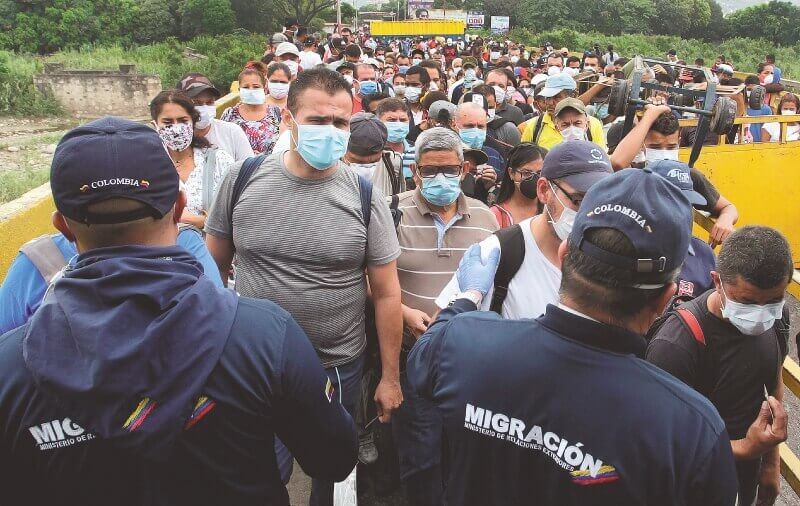 La vida de los otros: cierre de frontera con Venezuela pone en riesgo a miles de personas