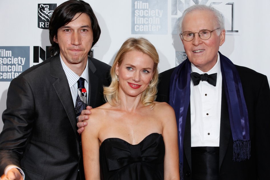 Adam Driver posa junto a Naomi Watts y Charles Grodin.