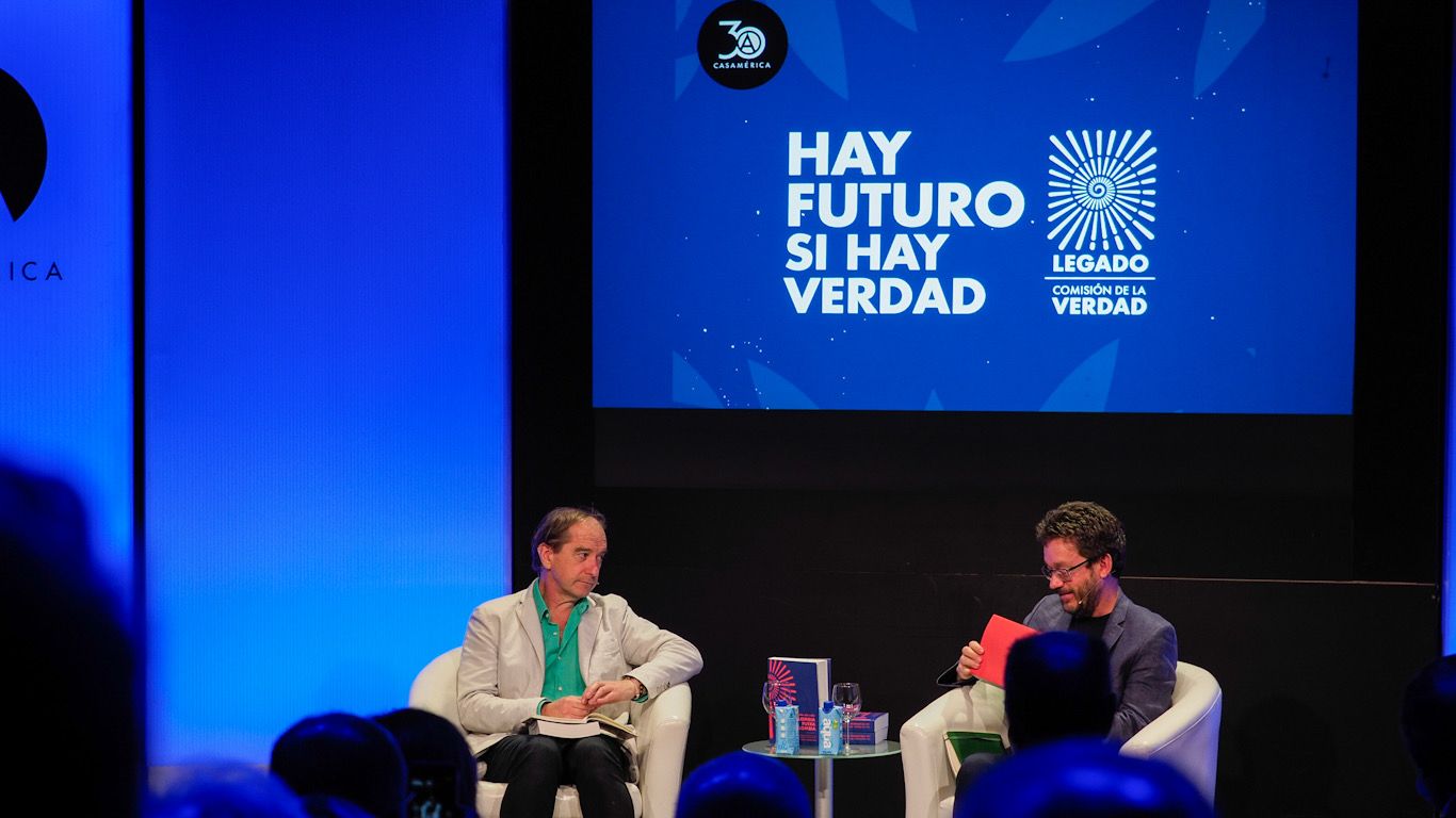 Carlos Martín Berístain y Alejandro Valencia durante la socialización del Informe Final en España. / CEV