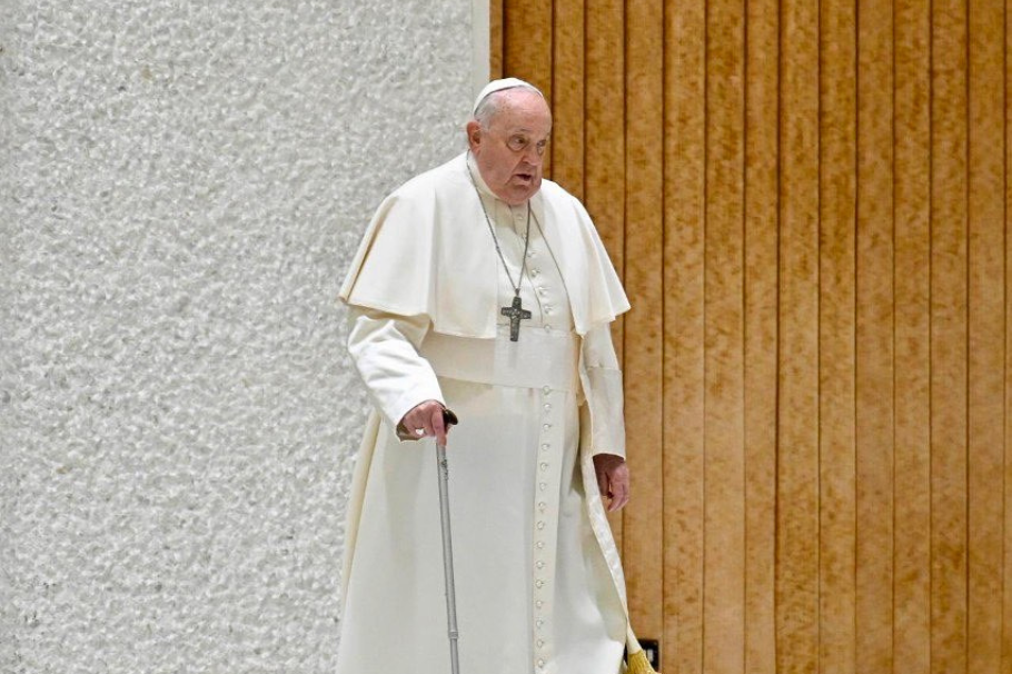 ¿Qué es la neumonía bilateral, el nuevo diagnóstico del Papa Francisco?