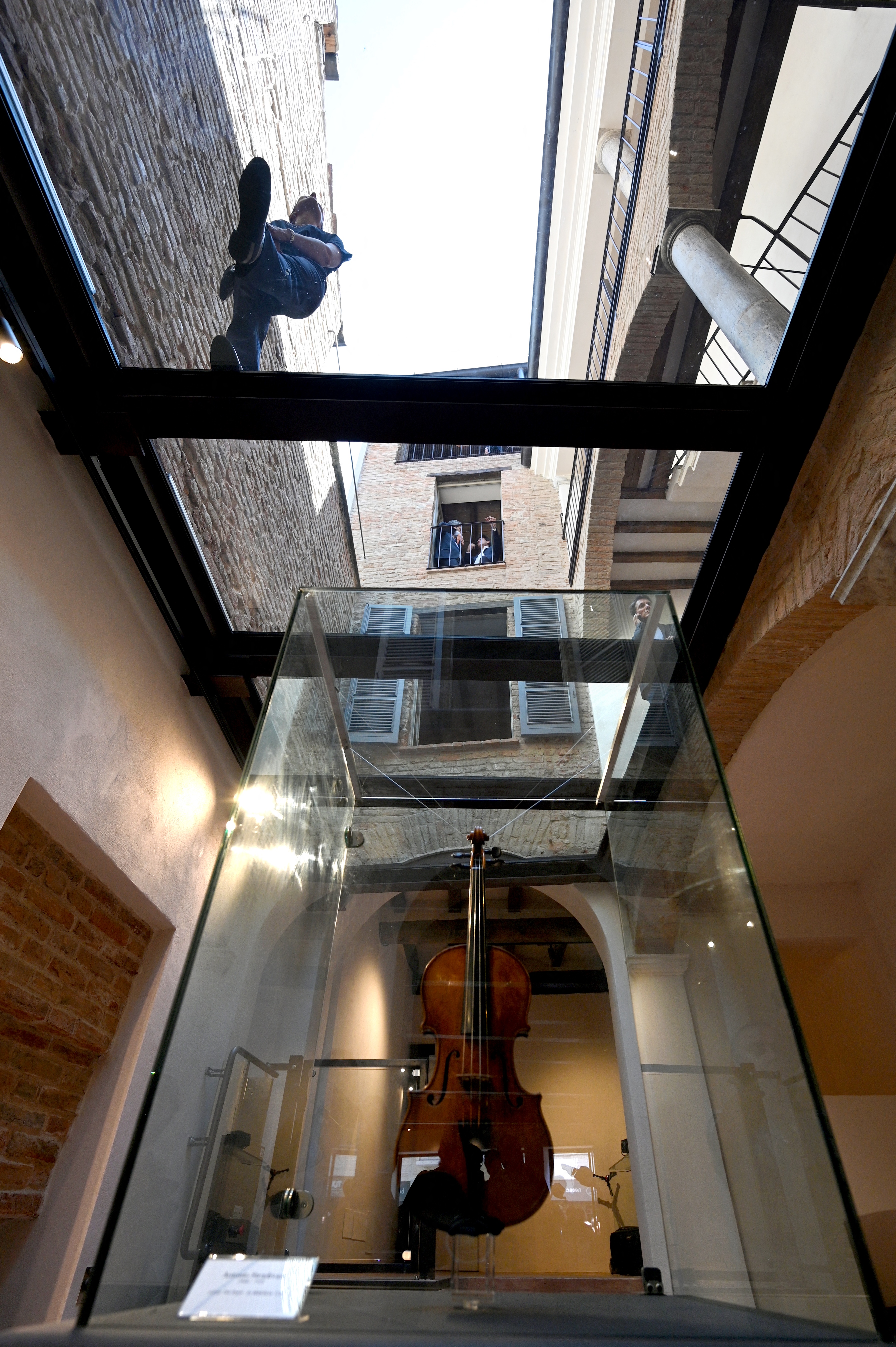 La magia de Stradivarius resuena nuevamente en su antiguo taller