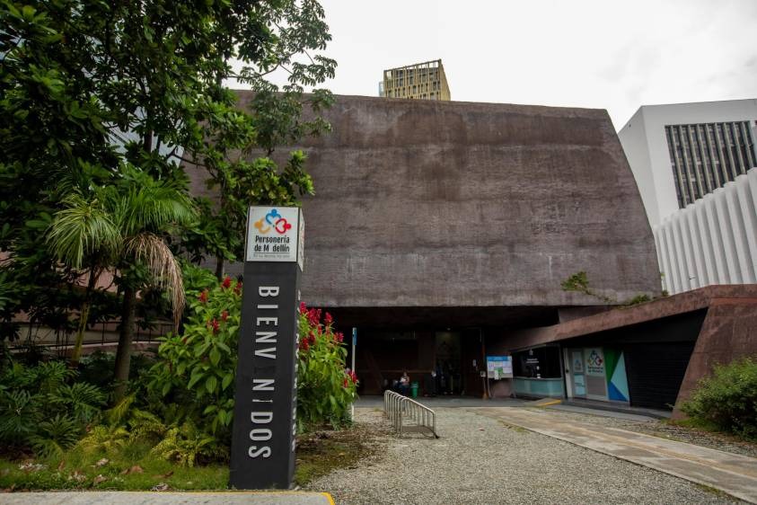 Polémica en Personería de Medellín: contratista falsificó documentos para ingresar