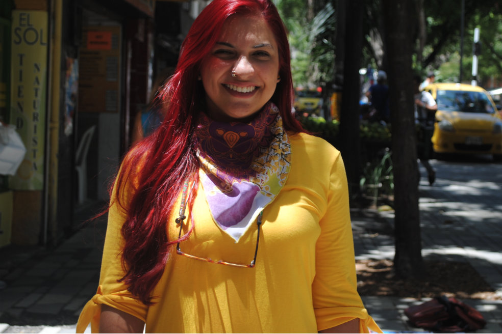 Milena Trujillo, candidata al Concejo de Medellín"Cuando encontré Estamos Listas, yo ya llevaba un tiempo trabajando con varias organizaciones sociales en Medellín, pero me sentía desmotivada por la falta de enfoque en temas de género con que me enfrentaba en esos círculos. Entonces, cuando ví las fotos en redes de las primeras integrantes del movimiento, pensé inmediatamente, ‘que increíble, ¡tengo que involucrarme de alguna forma!’, y el resto ya es historia. Ahora, soy una de las integrantes más jóvenes del movimiento y la candidata más joven de los 12 que nos vamos a presentar para las elecciones del Concejo de Medellín en octubre.
