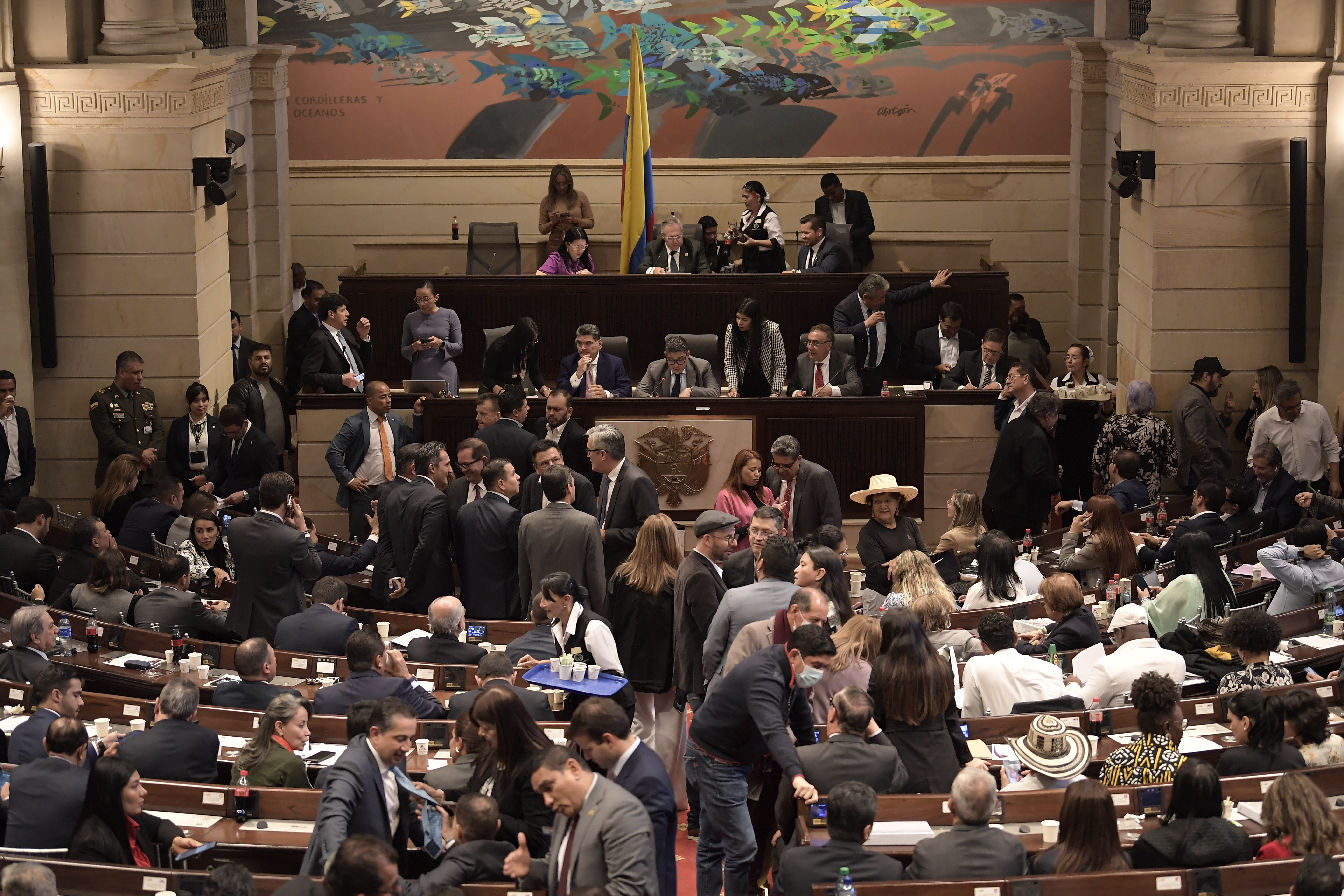 Plenaria del Congreso para la elección de Carlos Hernán Rodríguez como Contralor General