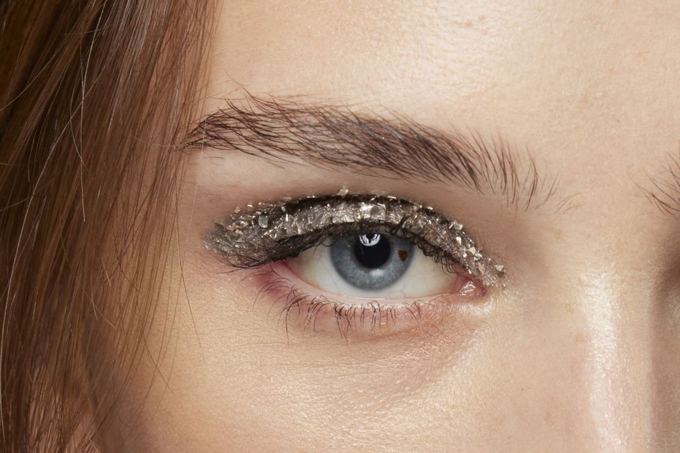 Pestañina con escarcha: el look perfecto para Navidad y Año Nuevo