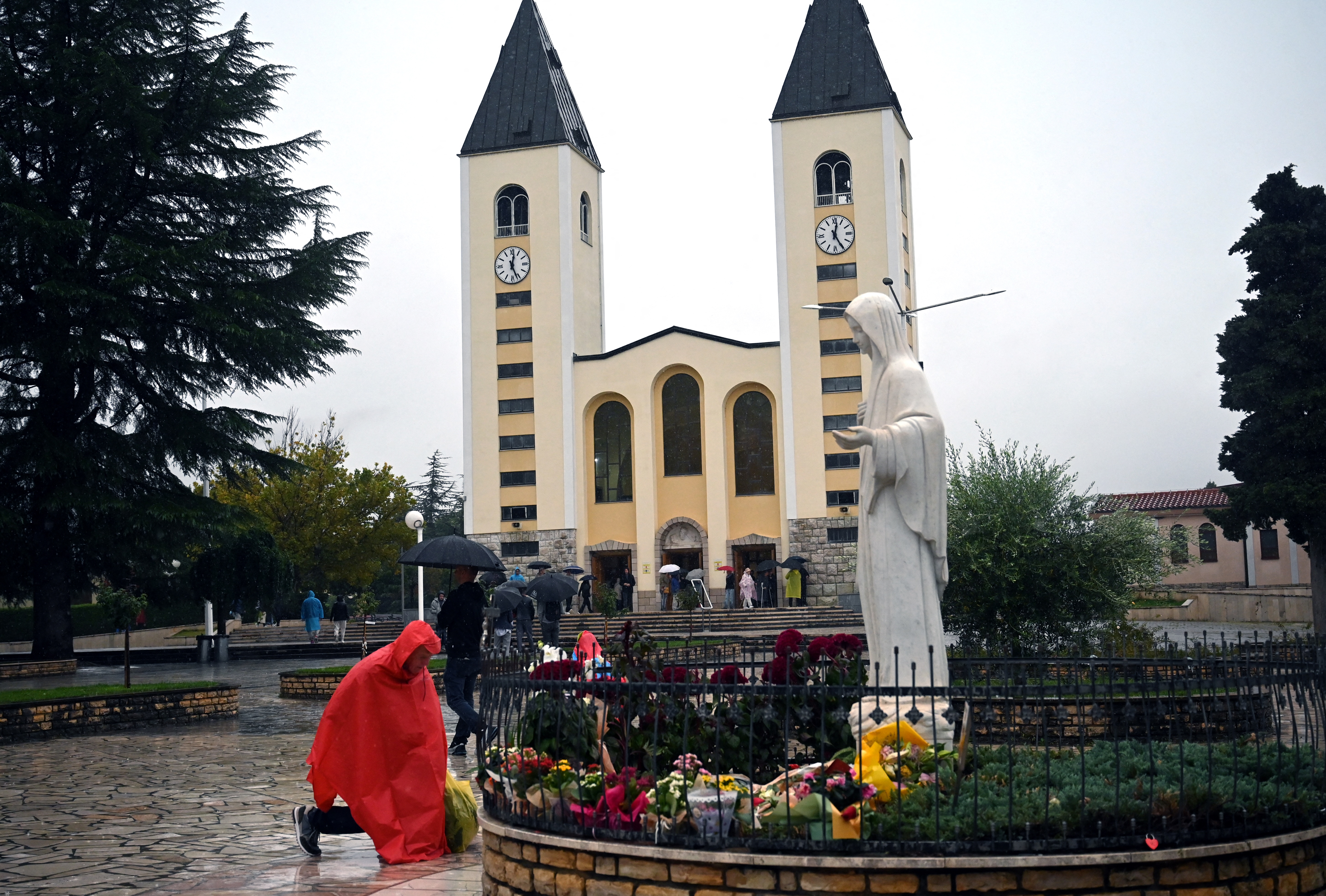 Vaticano reconoce santuario de Medjugorje, pero evita “apariciones” de la Virgen