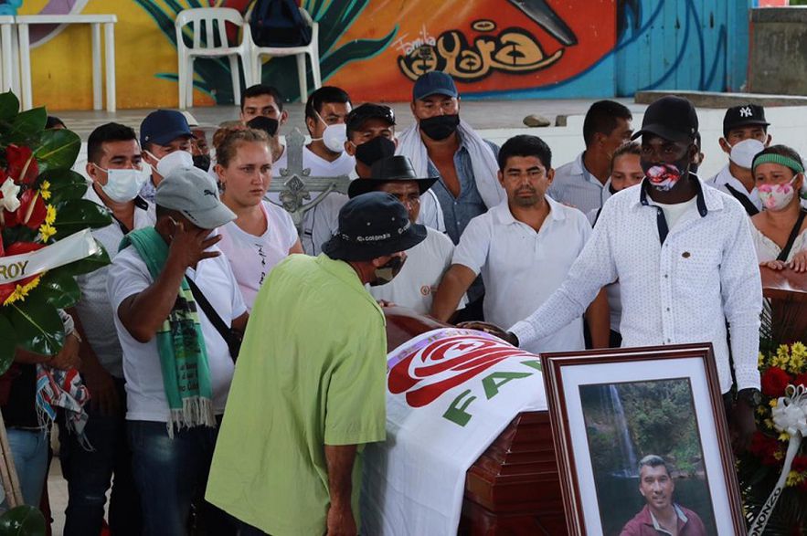 Gobierno acata orden de la JEP y pagará renta básica a hijos de ex-Farc asesinados