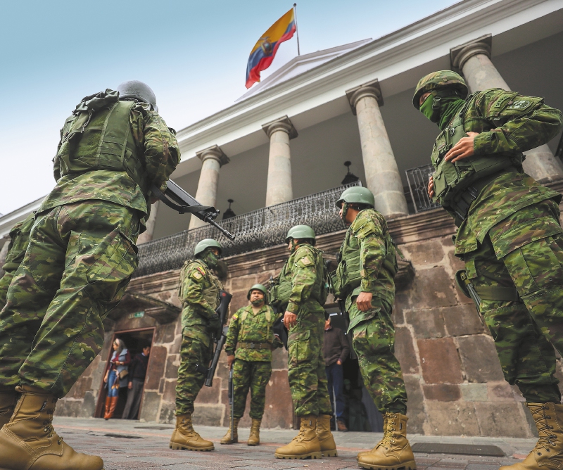 Estado de excepción: democracia al límite en Ecuador, El Salvador y Honduras