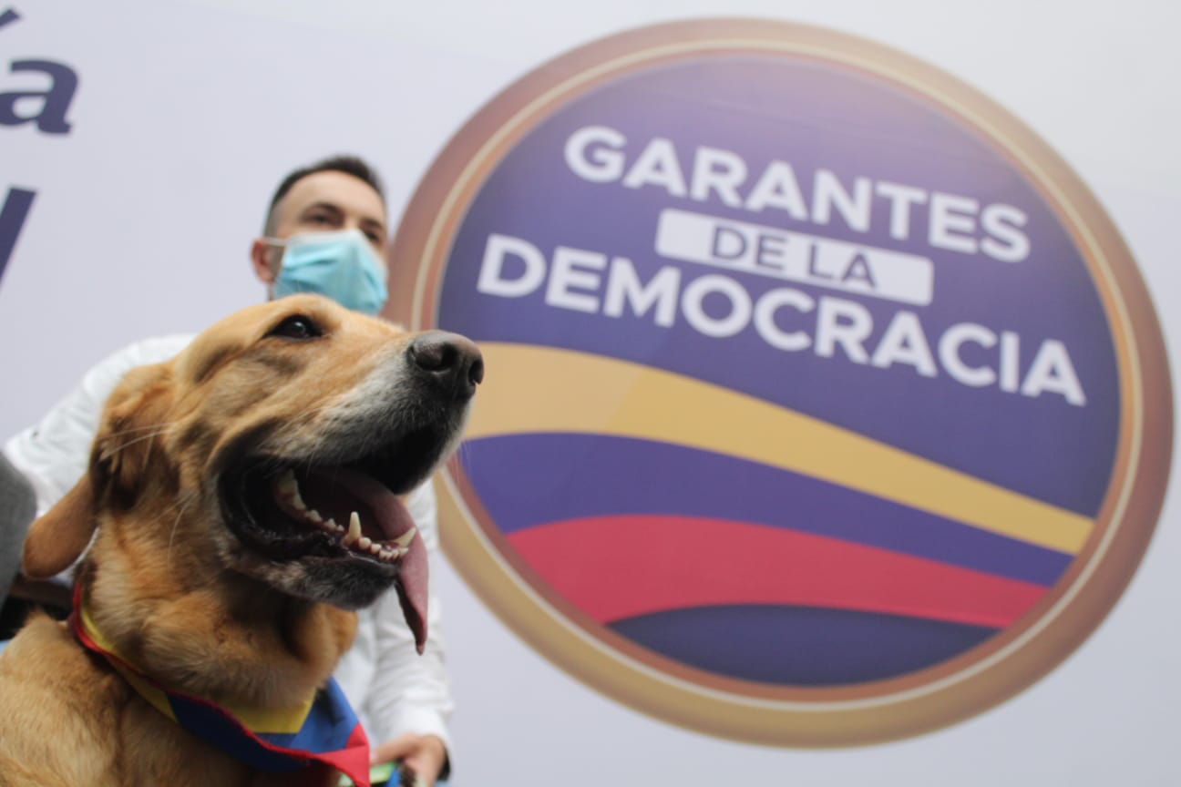 Asimismo, Romero aseguró que Colombia “está cansada del continuismo” y recalcó que a su parecer los electores este año se decantarán por un cambio.