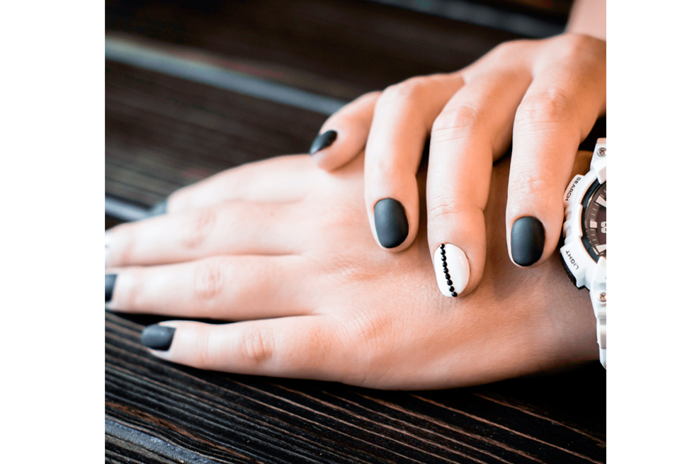 diseño de uñas fáciles para hacer en casa, decorado de uñas