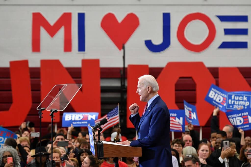 Biden arraza en tres estados y se perfila como rival de Trump