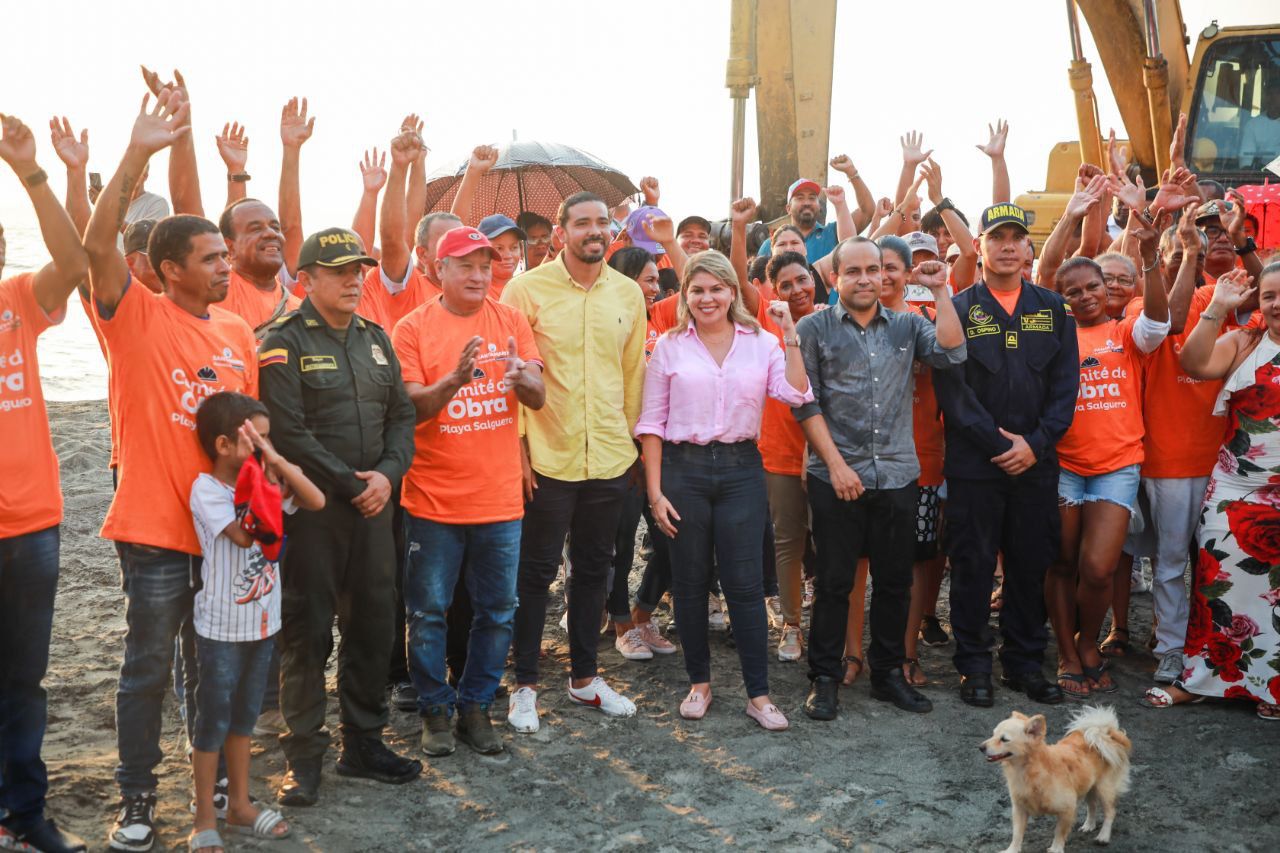 Virna Johnson en Playa Salguero inaugura las obras para mitigar erosión costera.