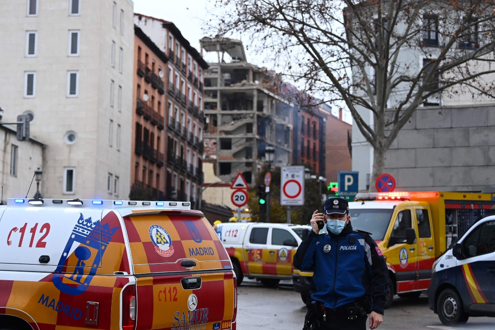 Tres personas murieron y 11 resultaron heridas en una explosión en un edificio en Madrid