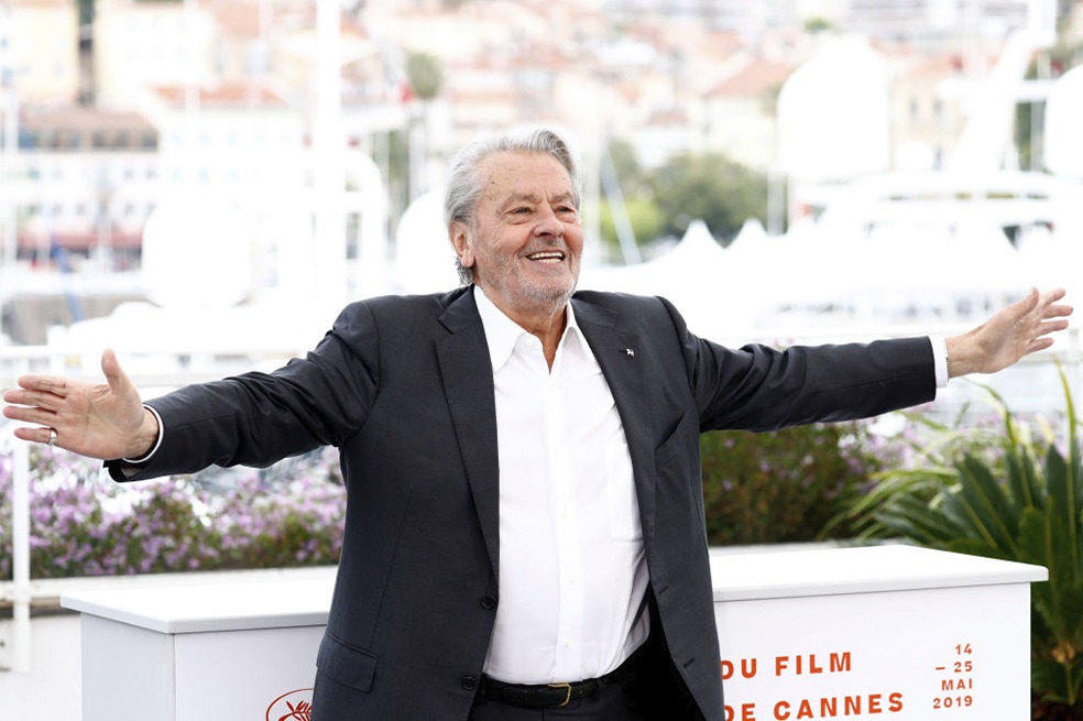 Él es Alain Delon, el primer actor de cine que moriría por suicidio asistido