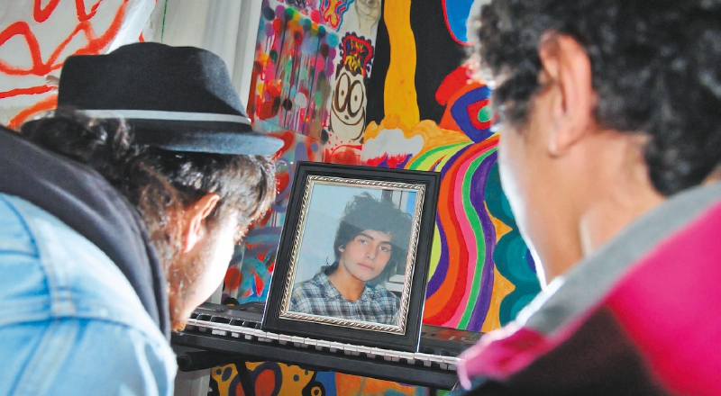 Diego Becerra: Colombia pide perdón a familia de grafitero asesinado por un policía