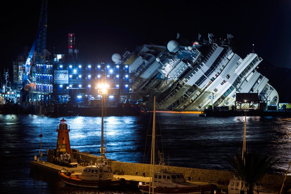 Crucero de lujo Costa Concordia.