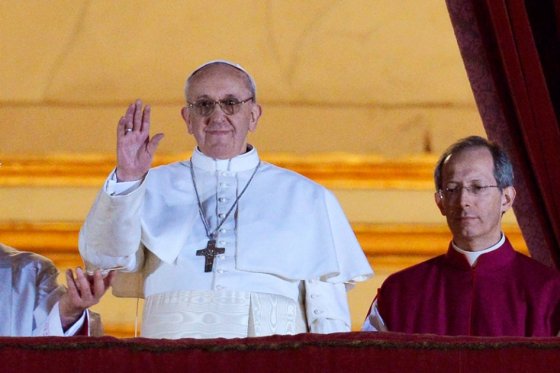 El papa pide rezar por las personas en estado de precariedad económica