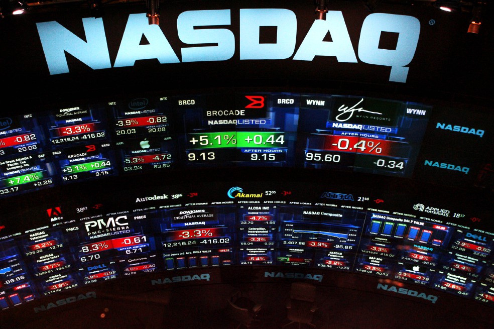 Subida de las tasas de interés genera caída en las acciones de tecnología